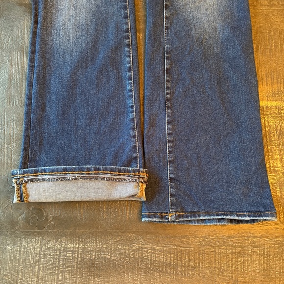Good American Size 6-12 Always Fits Classic Bootcut Jeans Stretchy In Indigo446 - Picture 9 of 9